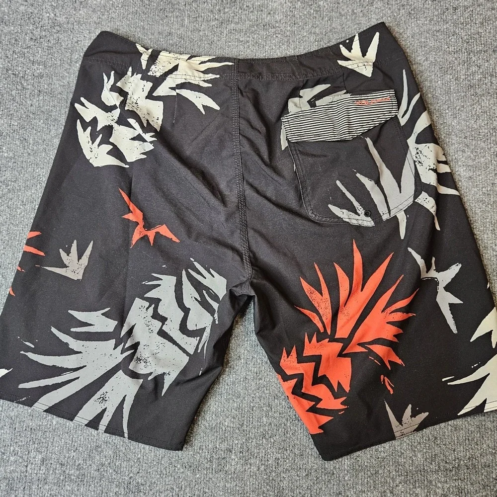 Volcom Lido Lada Boardshorts Size 36 Pineapple All Over Print Surfing Hawaiian